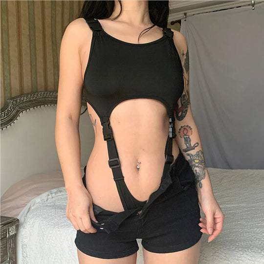 Kinky Techwear Bodysuit – „Strapped & Savage“