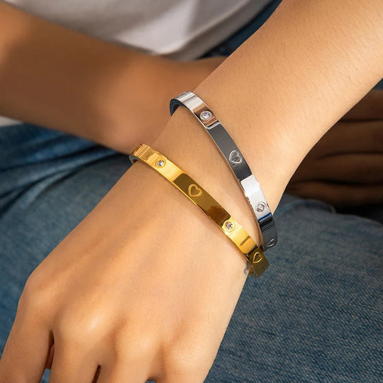 ANENJERY 316L Edelstahl Glatte Intarsien Zirkon Herz Armband für Frauen Männer Einfache Mode Temperament Schmuck Geschenke Täglich Festival Outfits | Techno Shirts | Rave Clothing