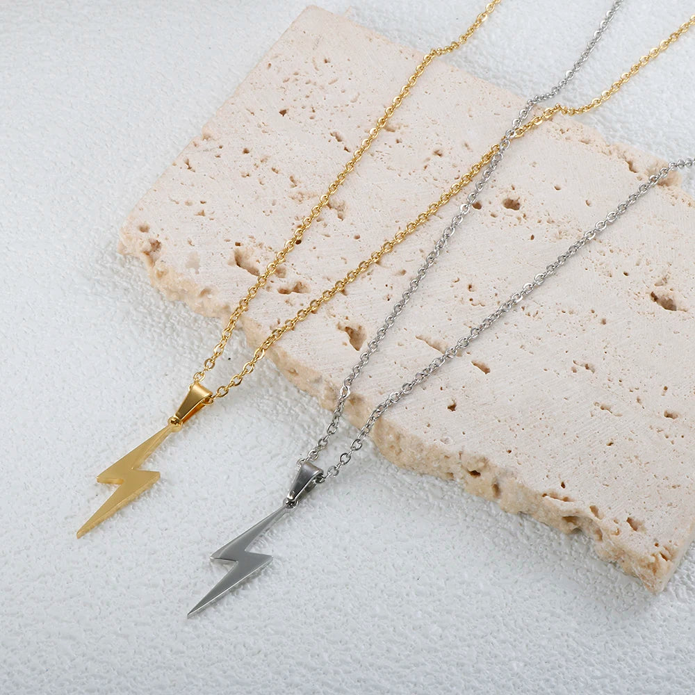 Trendige Halskette mit blitzförmigem Anhänger aus Edelstahl für Damen und Herren, Paar, Alltagskleidung, modische Charm-Halskette, Schmuck Festival Outfits | Techno Shirts | Rave Clothing