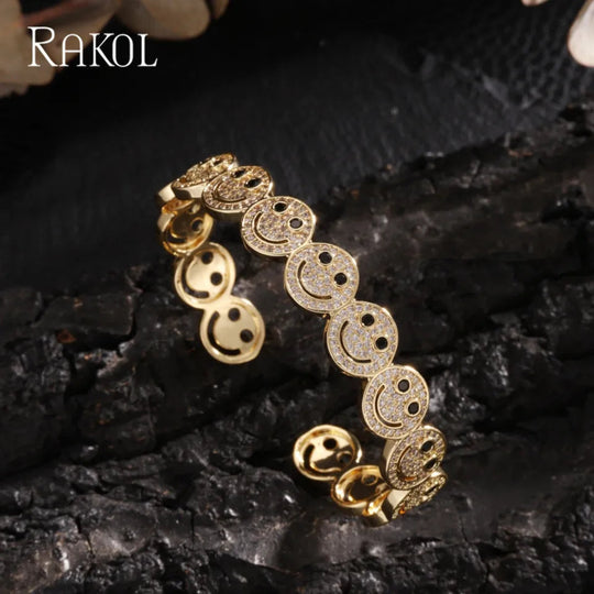 RAKOL Stilvolle Runde Lächeln Smiley Manschette Armreif Kupfer Vergoldet Zirkonia Charme Party Schmuck Für Frauen Männer Geschenke Festival Outfits | Techno Shirts | Rave Clothing